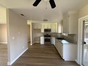 632 Walnut Ave in Patterson, CA - Building Photo - Building Photo