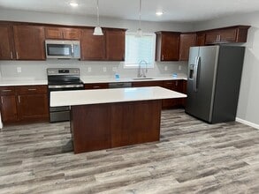 203 Josh Ave, Unit 3 in Grand Island, NE - Foto de edificio - Building Photo