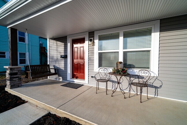 311 E Auglaize St in Wapakoneta, OH - Building Photo - Building Photo