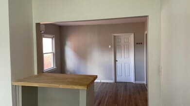 143 W Balview Ave, Unit 4 in Norfolk, VA - Building Photo - Building Photo