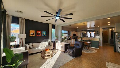 18970 N Alicante St in Maricopa, AZ - Building Photo - Building Photo