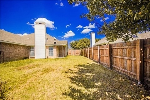8161 Durham Dr in Frisco, TX - Foto de edificio - Building Photo