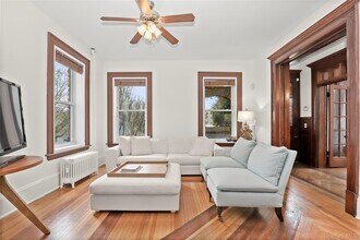 16 Bedford Rd in Katonah, NY - Building Photo - Building Photo