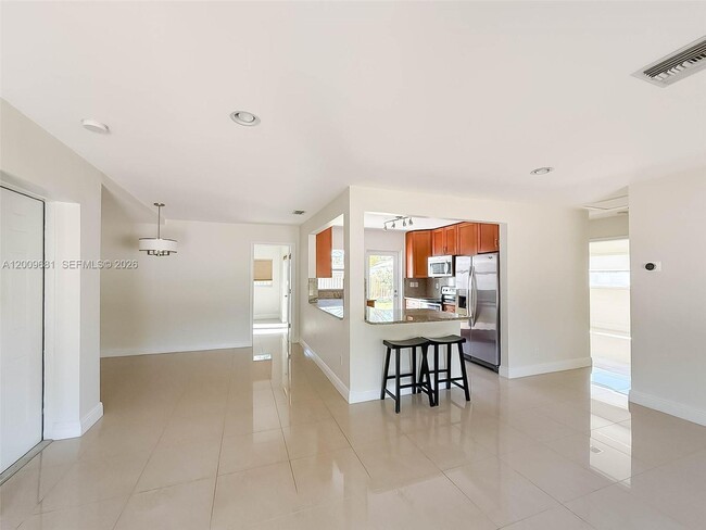 321 NE 29th St in Boca Raton, FL - Building Photo - Building Photo