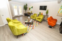 La Plaza Apartments photo'