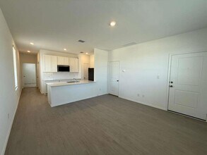 238 Rodney Boat Rd in Kyle, TX - Building Photo - Building Photo