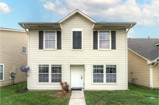 property at 19603 Green Chase Ln