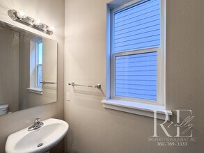 1564 NE Odessa Way in Poulsbo, WA - Building Photo - Building Photo