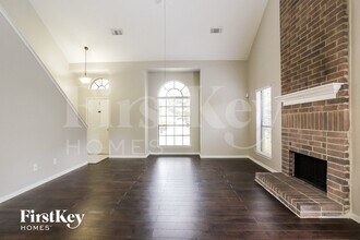 2922 Eaglenest Ln in Humble, TX - Foto de edificio - Building Photo