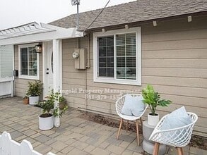 557 Robinson St in Monterey, CA - Building Photo - Building Photo