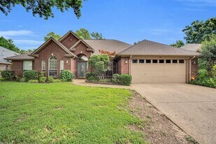 1206 Brook Arbor Dr in Mansfield, TX - Building Photo