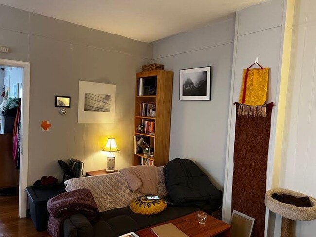 8 Hyde Park Ave in Boston, MA - Building Photo - Building Photo