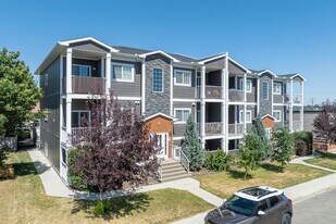 224 4th Ave in Strathmore, AB - Building Photo