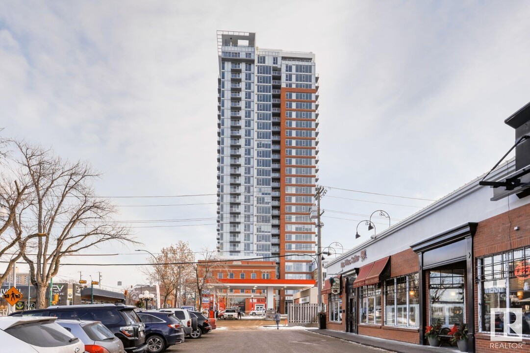 10141-10124 124 St in Edmonton, AB - Building Photo