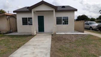 20744 Elaine Ave in Lakewood, CA - Building Photo