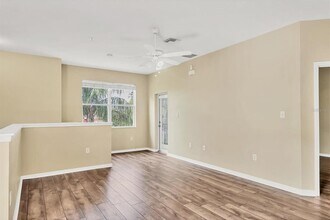 3821 Parkridge Cir in Sarasota, FL - Building Photo - Building Photo