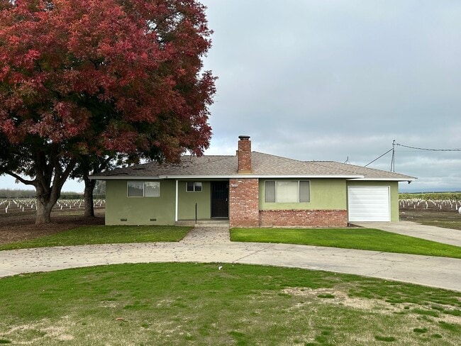 property at 15076 E Weldon Ave