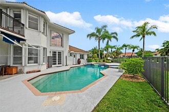 3249 Muirfield in Weston, FL - Building Photo - Building Photo