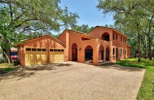 108 Acapulco Dr in Lakeway, TX - Building Photo