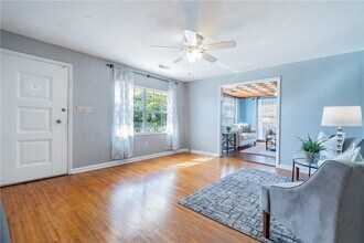 5418 Riverhills Dr in Temple Terrace, FL - Building Photo - Building Photo