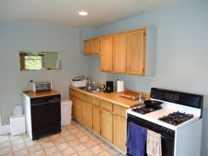 2445 East Ave in Columbus, OH - Building Photo - Building Photo