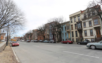 490 Madison Ave in Albany, NY - Building Photo - Building Photo