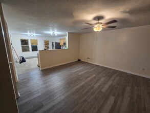 288 Cimarron Dr in Howell, MI - Building Photo - Building Photo
