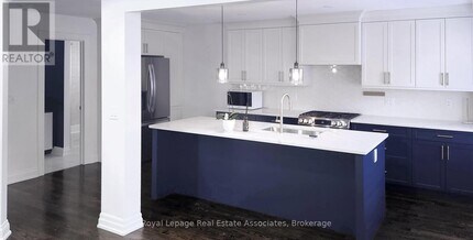 59 Solsbury Crescent in Hamilton, ON - Building Photo - Building Photo