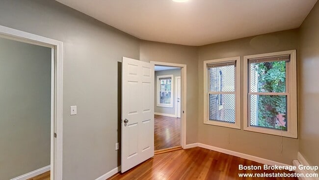 4 Weld Ave in Boston, MA - Building Photo - Building Photo