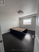 18 Whitbread Crescent in Toronto, ON - Building Photo - Building Photo