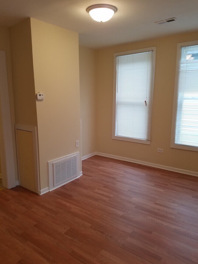 3515 W McLean Ave in Chicago, IL - Building Photo - Building Photo