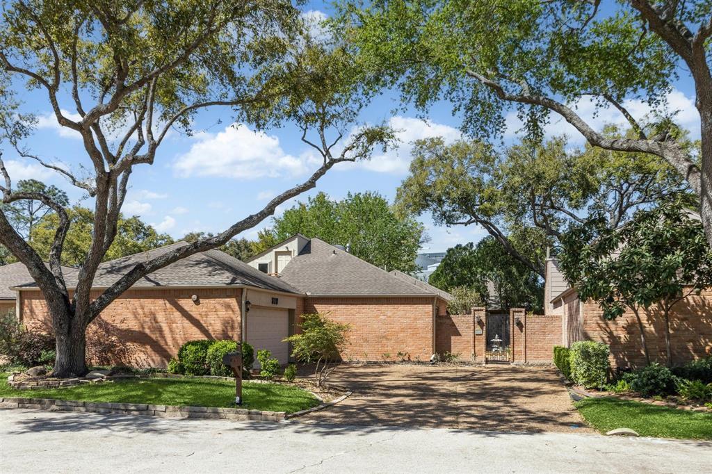 318 W Fair Harbor Ln in Houston, TX - Foto de edificio