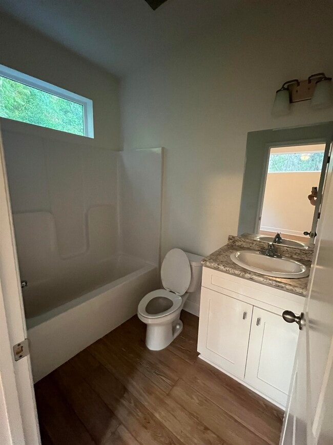 2170 Capital Cir SE in Tallahassee, FL - Building Photo - Building Photo