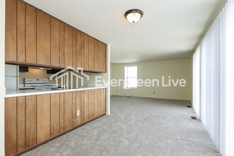 5839 Troy Villa Blvd in Dayton, OH - Building Photo - Building Photo