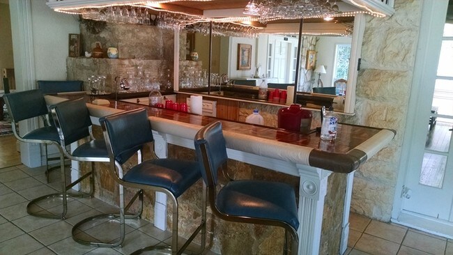 137 Old San Antonio Rd in Boerne, TX - Building Photo - Building Photo