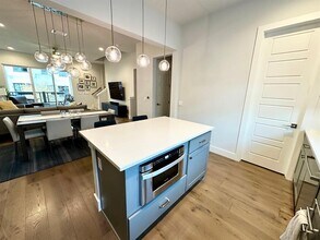 4404 Authentic Dr in Austin, TX - Building Photo - Building Photo