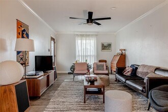 2118 Fordham Ln in Austin, TX - Building Photo - Building Photo