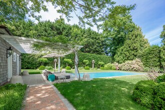 22 Davids Ln in East Hampton, NY - Building Photo - Building Photo