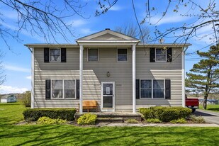 6632 Errick Rd in North Tonawanda, NY - Building Photo