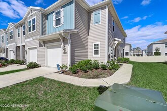 1325 Salt Ridge Ave in Jacksonville, FL - Building Photo - Building Photo