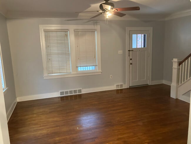 500 Fruithurst Dr in Pittsburgh, PA - Building Photo - Building Photo