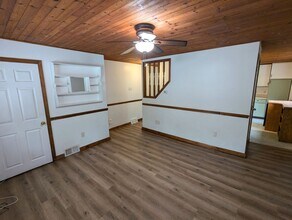 301 Milroy St in Pittsburgh, PA - Building Photo - Building Photo