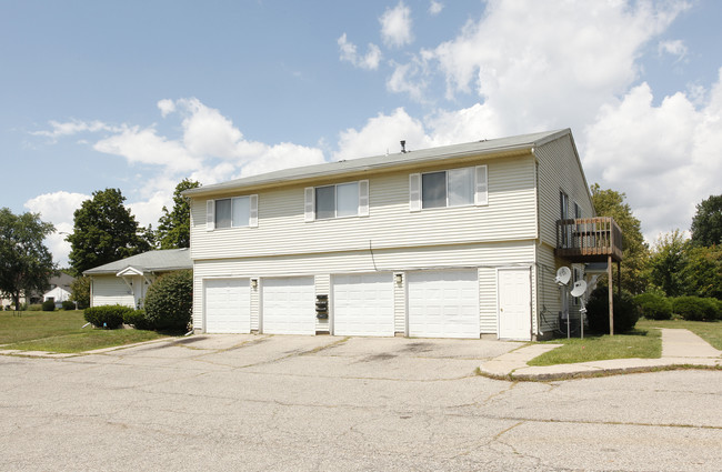 Brookshires Townhomes in Lansing, MI - Building Photo - Building Photo