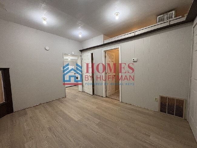 302 N Tekoppel Ave in Evansville, IN - Building Photo - Building Photo