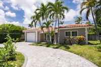 1341 Funston St in Hollywood, FL - Foto de edificio - Building Photo