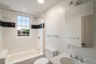 39 Dana St, Unit 46 in Cambridge, MA - Foto de edificio - Building Photo