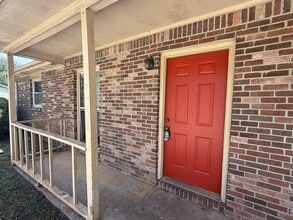95 Plum Orchard Rd in Covington, GA - Building Photo - Building Photo