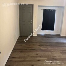 124 Vandenburg Dr in Denison, TX - Building Photo - Building Photo