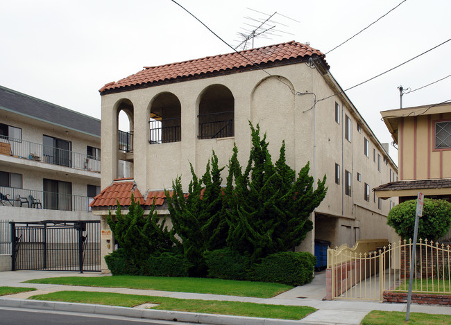 12028 Grevillea Ave in Hawthorne, CA - Building Photo - Building Photo