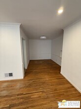 1057 S Genesee Ave in Los Angeles, CA - Building Photo - Building Photo